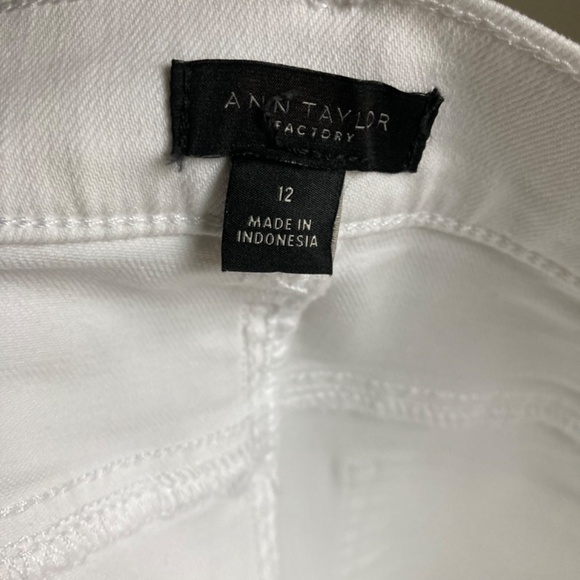 New Ann Taylor The straight crop pants - Picture 3 of 8